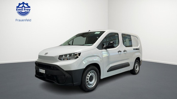 First vehicle image