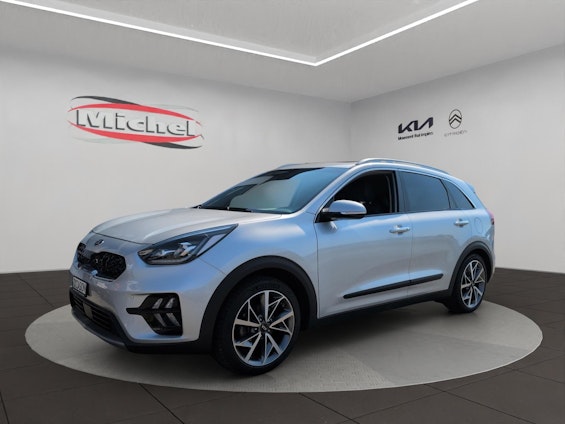 First vehicle image