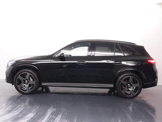 MERCEDES-BENZ GLC 200 AMG Line 4matic 2