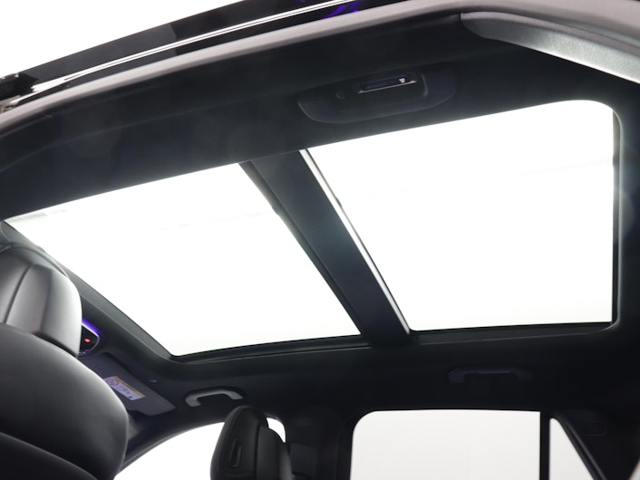 Vehicle image MERCEDES-BENZ GLC 200