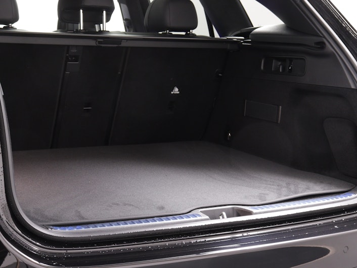 Vehicle image MERCEDES-BENZ GLC 200