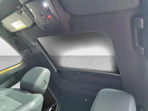 https://vehicle.imgix.net/3914640/06bfe6f1-920f-448c-9c3d-411123153e2c.jpg