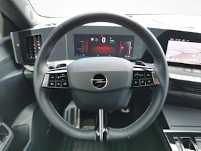 https://vehicle.imgix.net/3914640/a65bfb5b-5395-4c42-9cec-4f7fb9f7748c.jpg