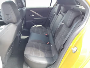 https://vehicle.imgix.net/3914640/b8ecd30e-e565-4236-921d-59e0b1412665.jpg