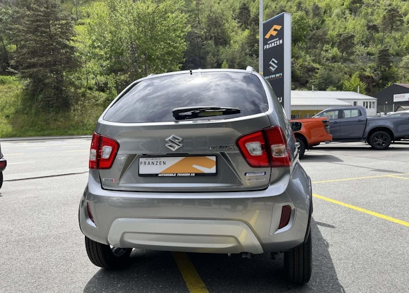 Vehicle image 4 Vehicle image 4