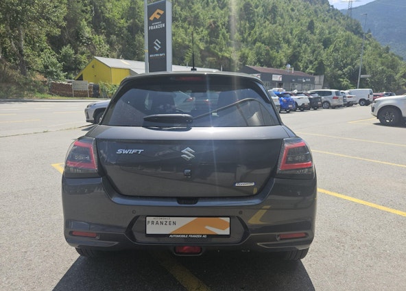 Vehicle image 3 Vehicle image 3