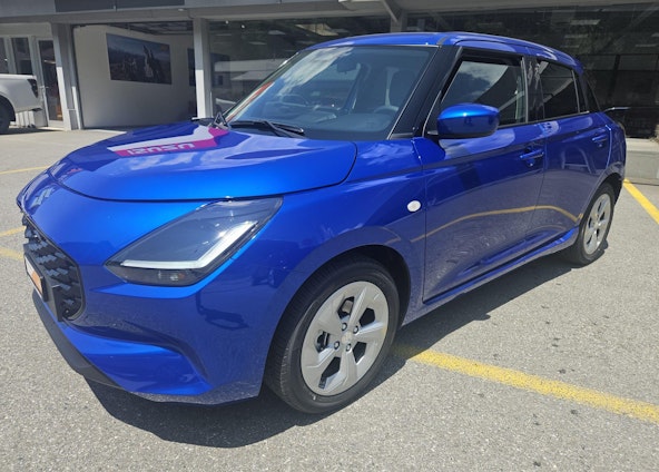 Vehicle image 5 Vehicle image 5