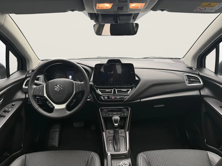 Fahrzeugbild SUZUKI S-CROSS