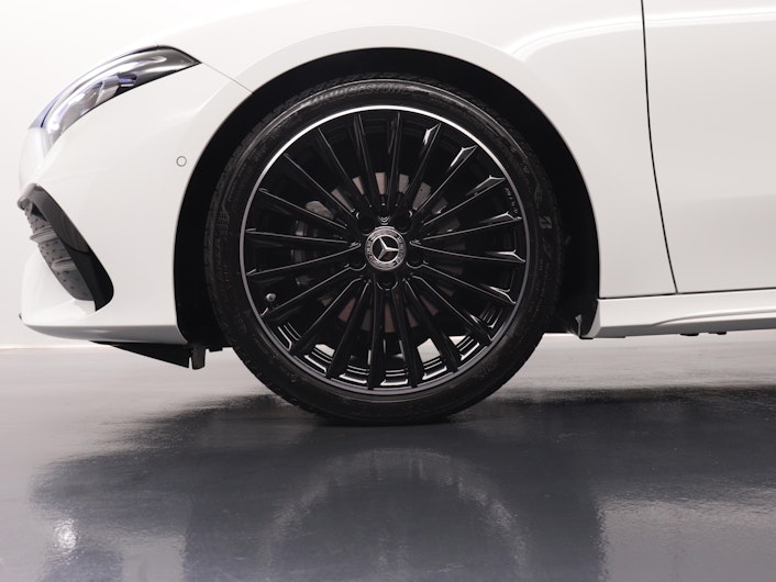 Vehicle image MERCEDES-BENZ A 180