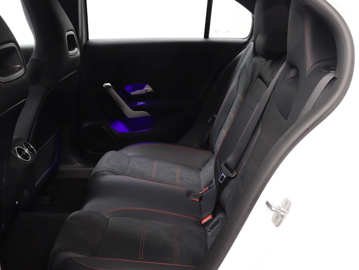 Vehicle image MERCEDES-BENZ A 180