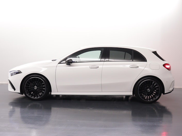 Vehicle image MERCEDES-BENZ A 180