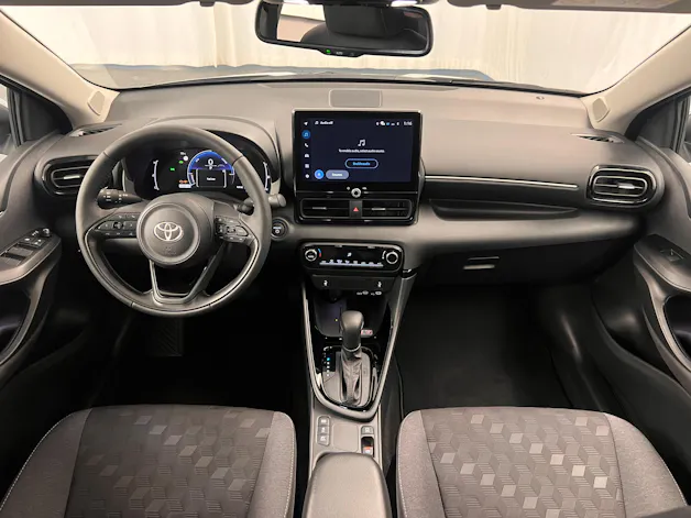 Toyota Yaris 1.5 VVT-i HSD Trend