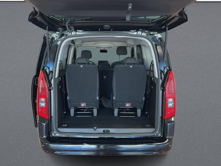 Vehicle image TOYOTA PROACE CITY VERSO