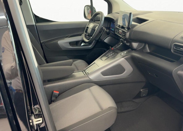 Vehicle image 7 Vehicle image 7