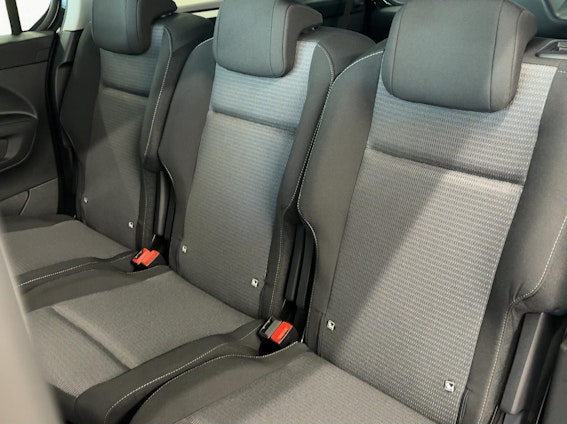 Vehicle image 8 Vehicle image 8