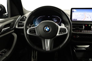 Vehicle image BMW X3 20d xDrive paddles