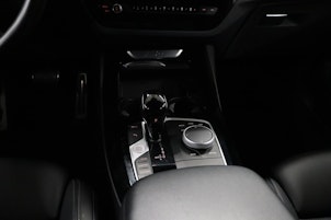 Vehicle image BMW X3 20d xDrive paddles