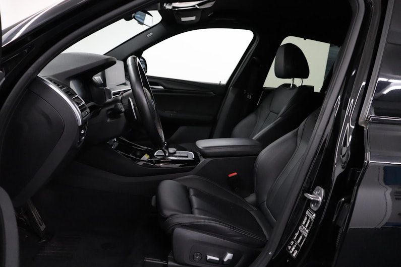 Vehicle image BMW X3