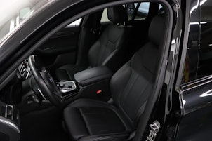 Vehicle image BMW X3 20d xDrive paddles