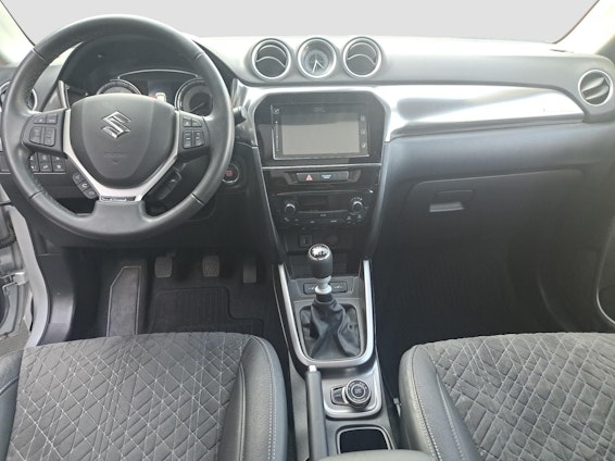 Vehicle image 11