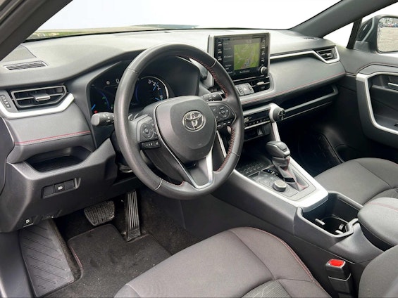 Vehicle image 9
