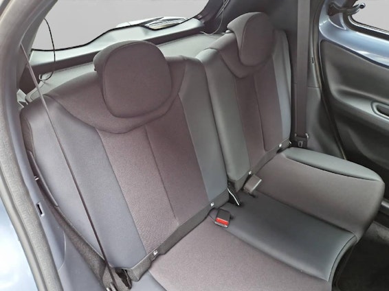 Vehicle image 7 Vehicle image 7