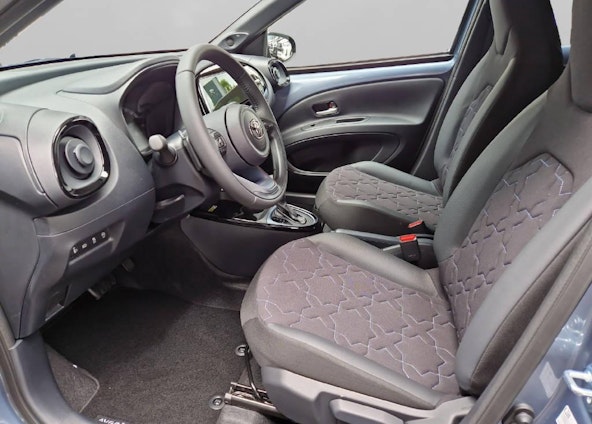 Vehicle image 3 Vehicle image 3