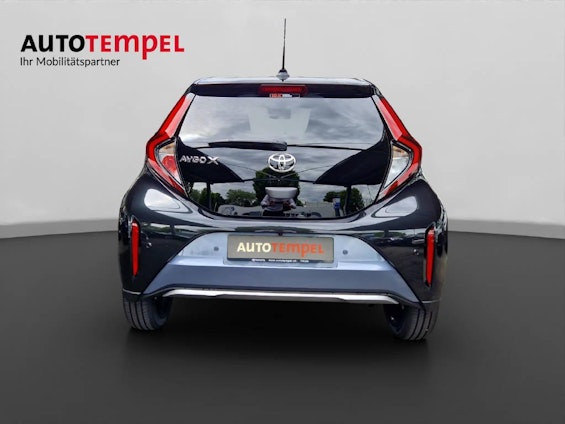 Vehicle image 10 Vehicle image 10