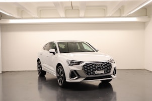 Vehicle image AUDI Q3 Sportback 1.5 35 TFSI S line S-Tronic