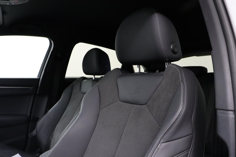 Vehicle image AUDI Q3