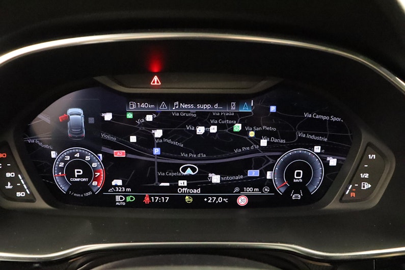 Vehicle image AUDI Q3