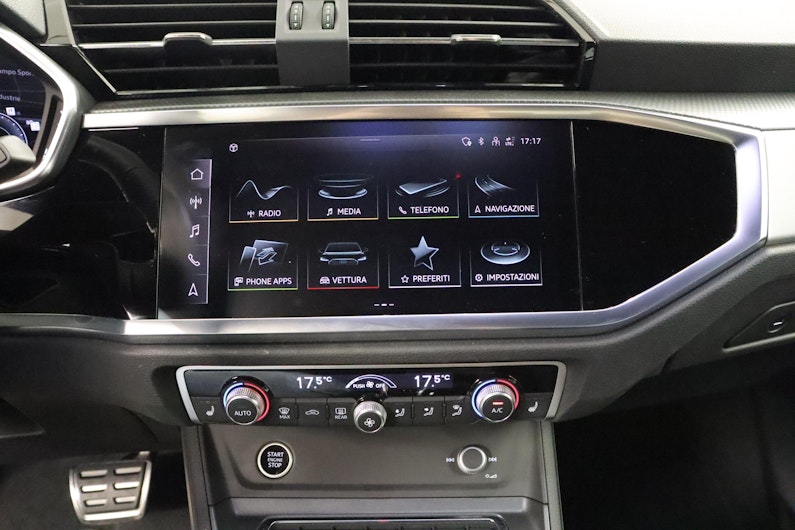 Vehicle image AUDI Q3