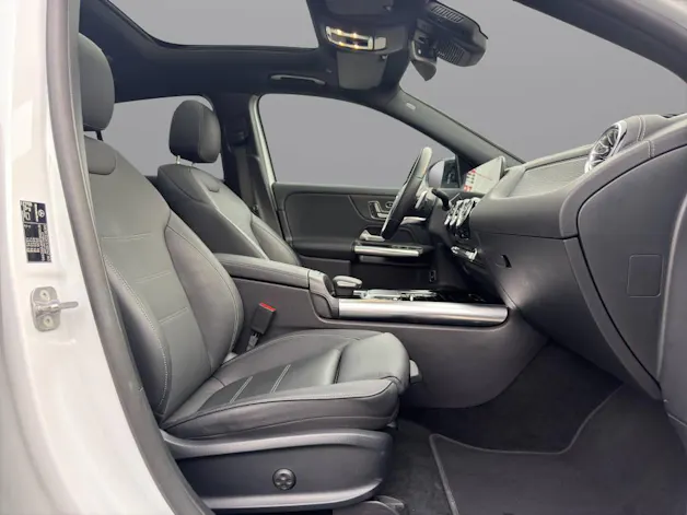 Mercedes-Benz EQA 300 4MATIC