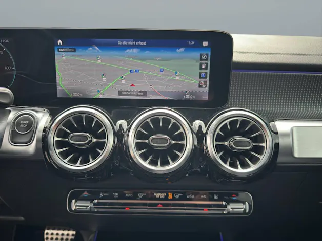Mercedes-Benz EQB 350