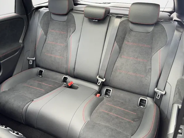 Mercedes-Benz B 220 AMG Line 4matic
