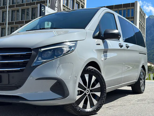 Mercedes-Benz eVito 129 KB TOURER PRO Lang 4x2