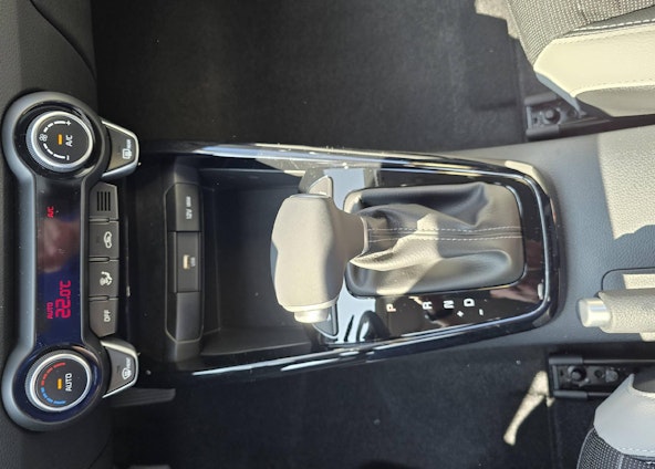 Vehicle image 9 Vehicle image 9