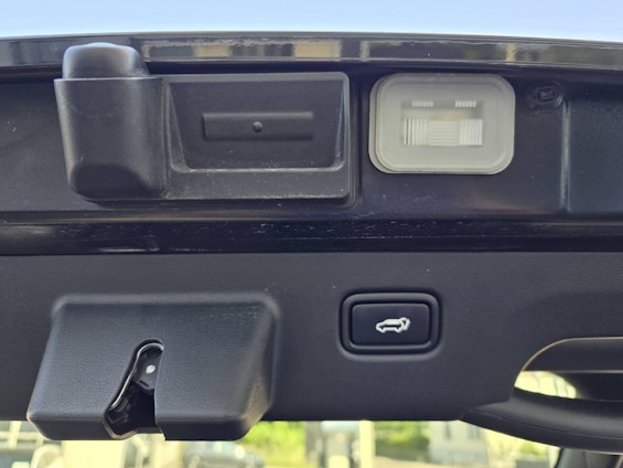 Vehicle image 4 Vehicle image 4