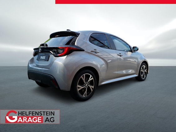 Vehicle image 4 Vehicle image 4