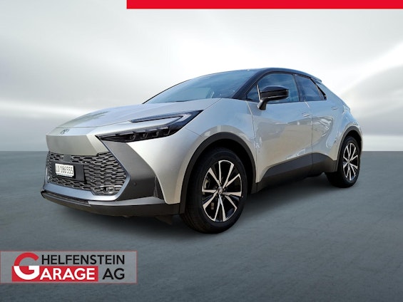 First vehicle image