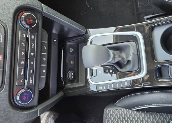 Vehicle image 13 Vehicle image 13