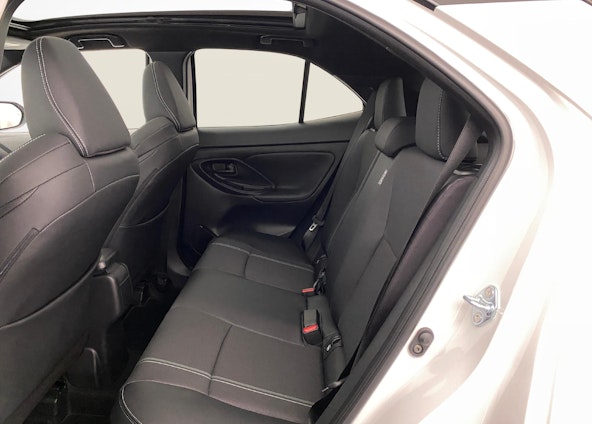 Vehicle image 4 Vehicle image 4