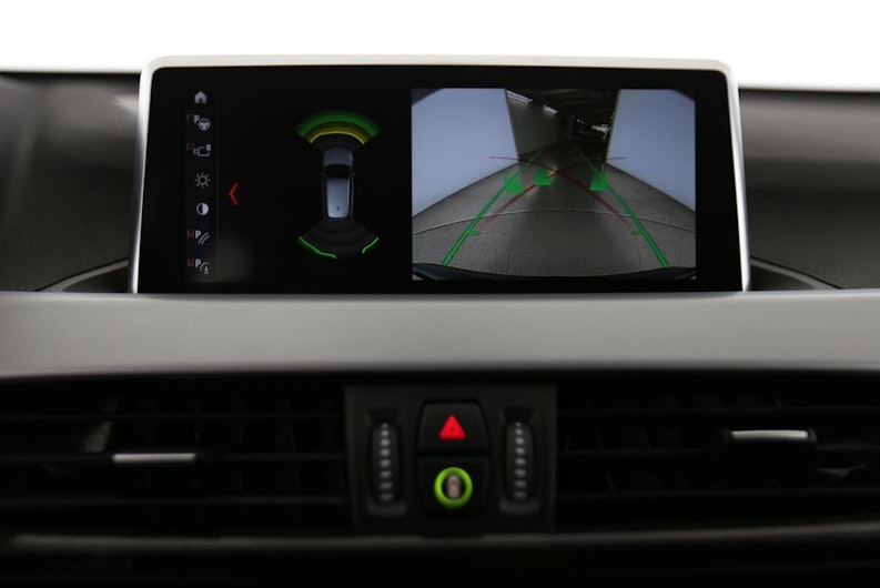 Vehicle image BMW X1