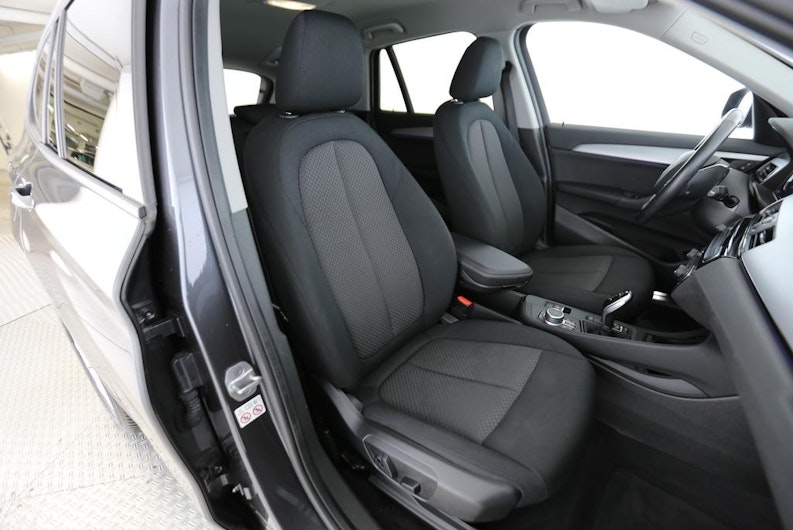 Vehicle image BMW X1