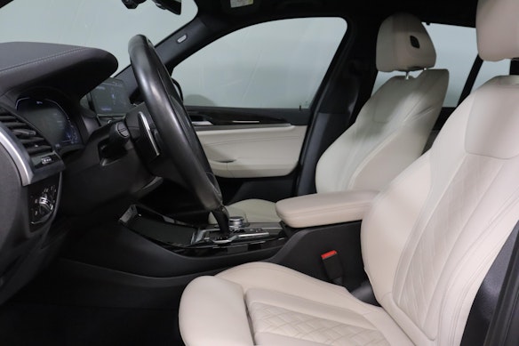 BMW X3 30e xDrive SAG 3