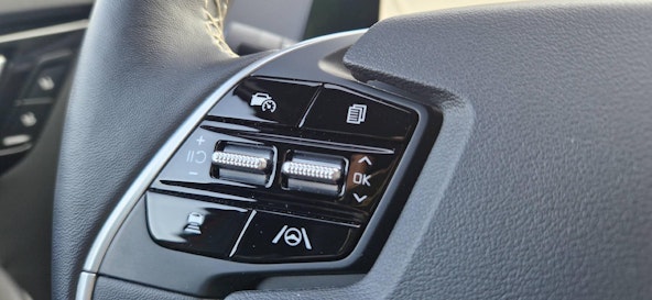 Vehicle image 7 Vehicle image 7