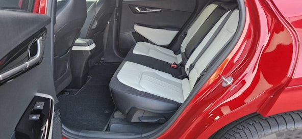 Vehicle image 8 Vehicle image 8