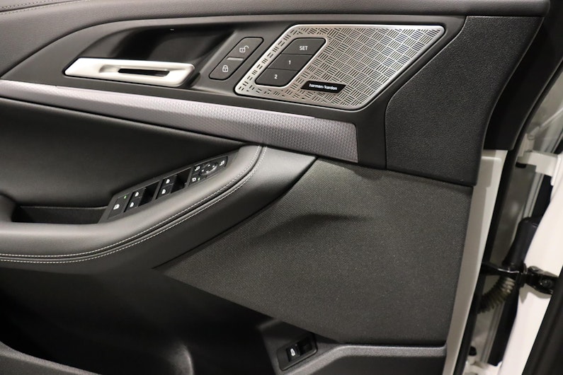 Vehicle image BMW 2 SERIES