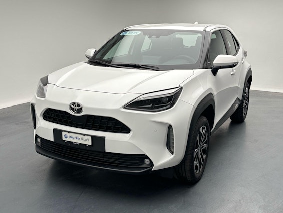 First vehicle image