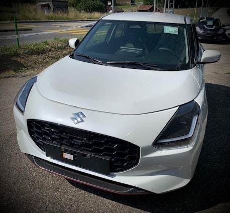 First vehicle image
